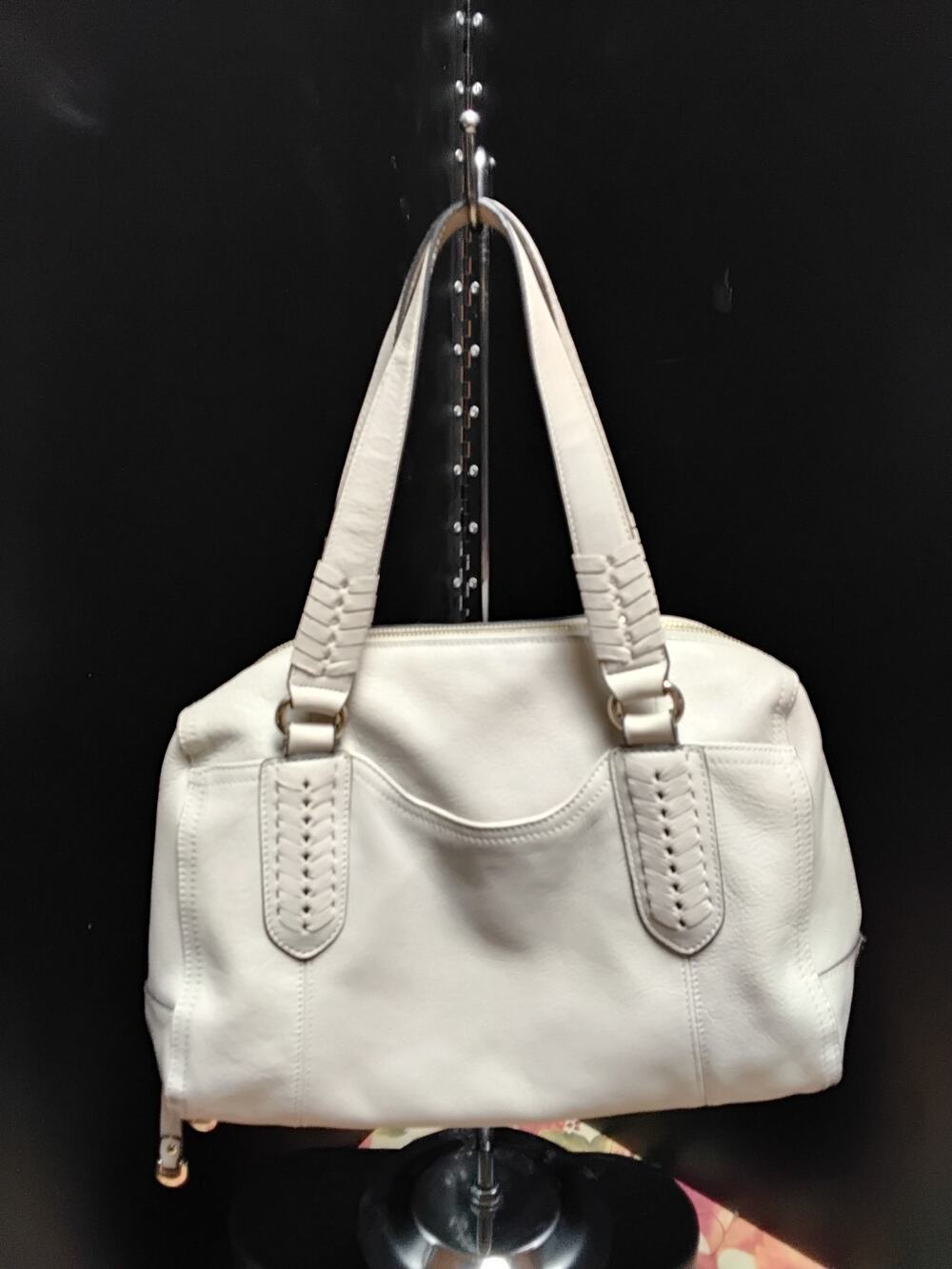 B. Makowsky Genuine Leather Purse in Cream Off White Top Quality